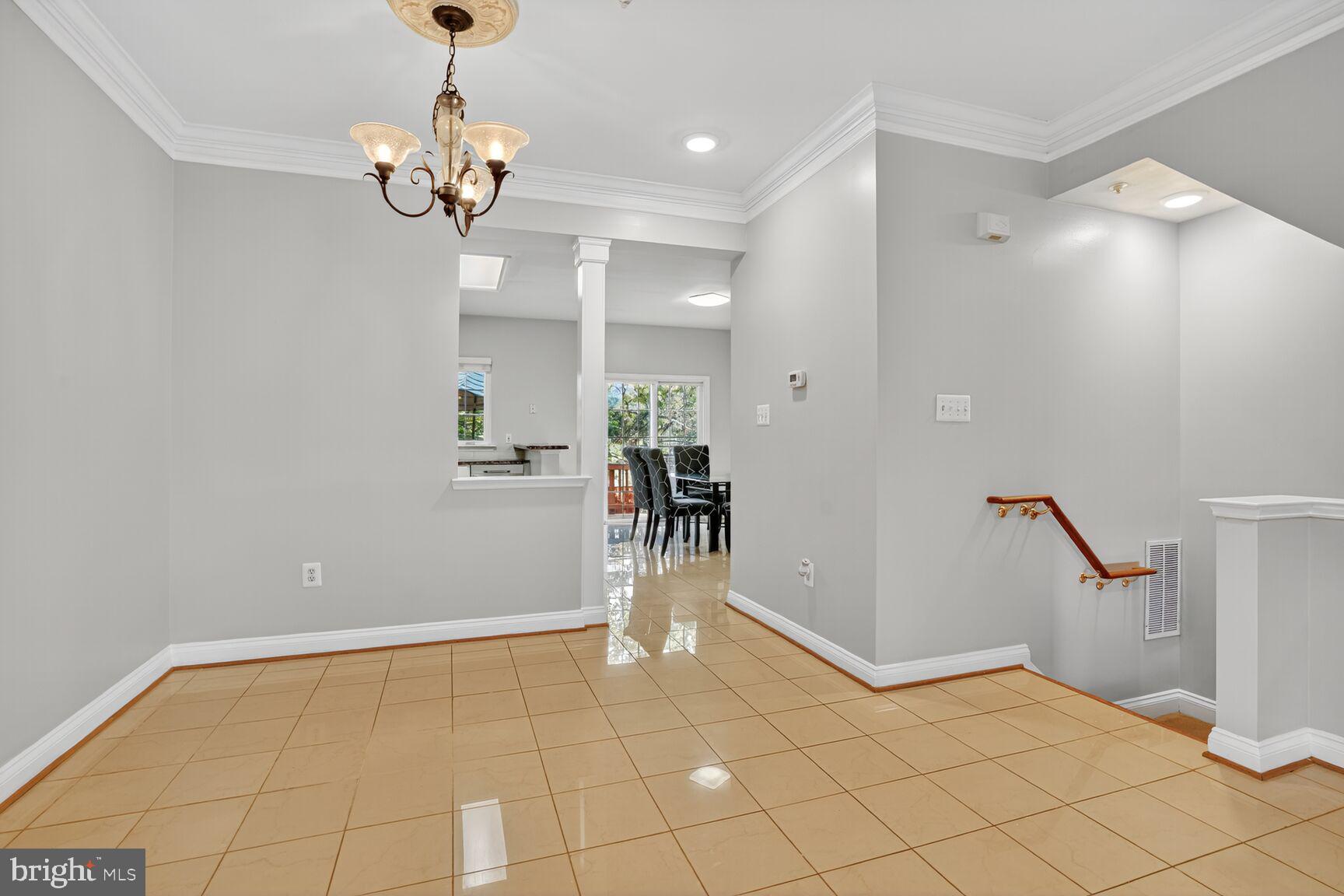 TOWNES AT CAMERON PARKE - Residential