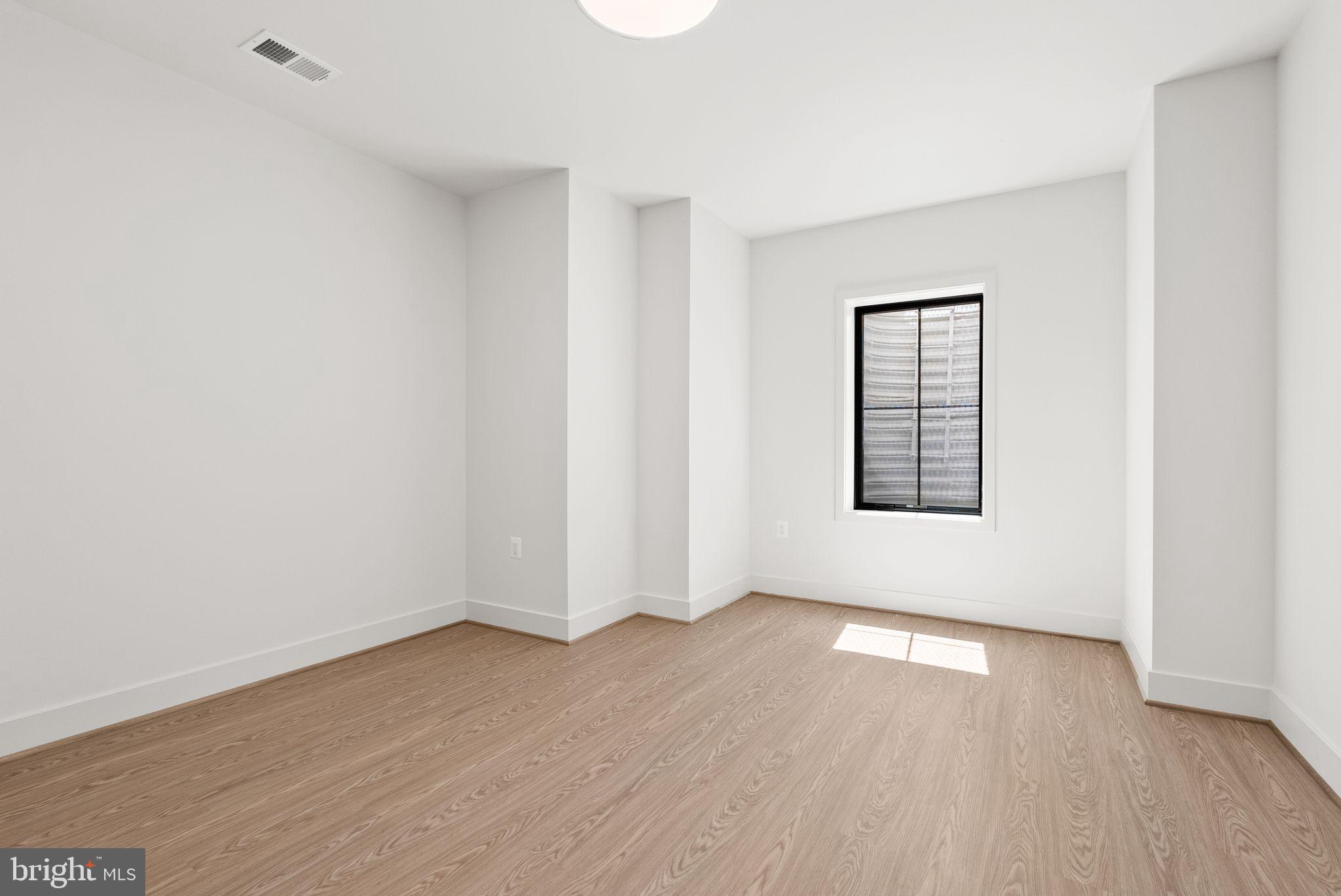 WHEATLEY HILLS - Residential