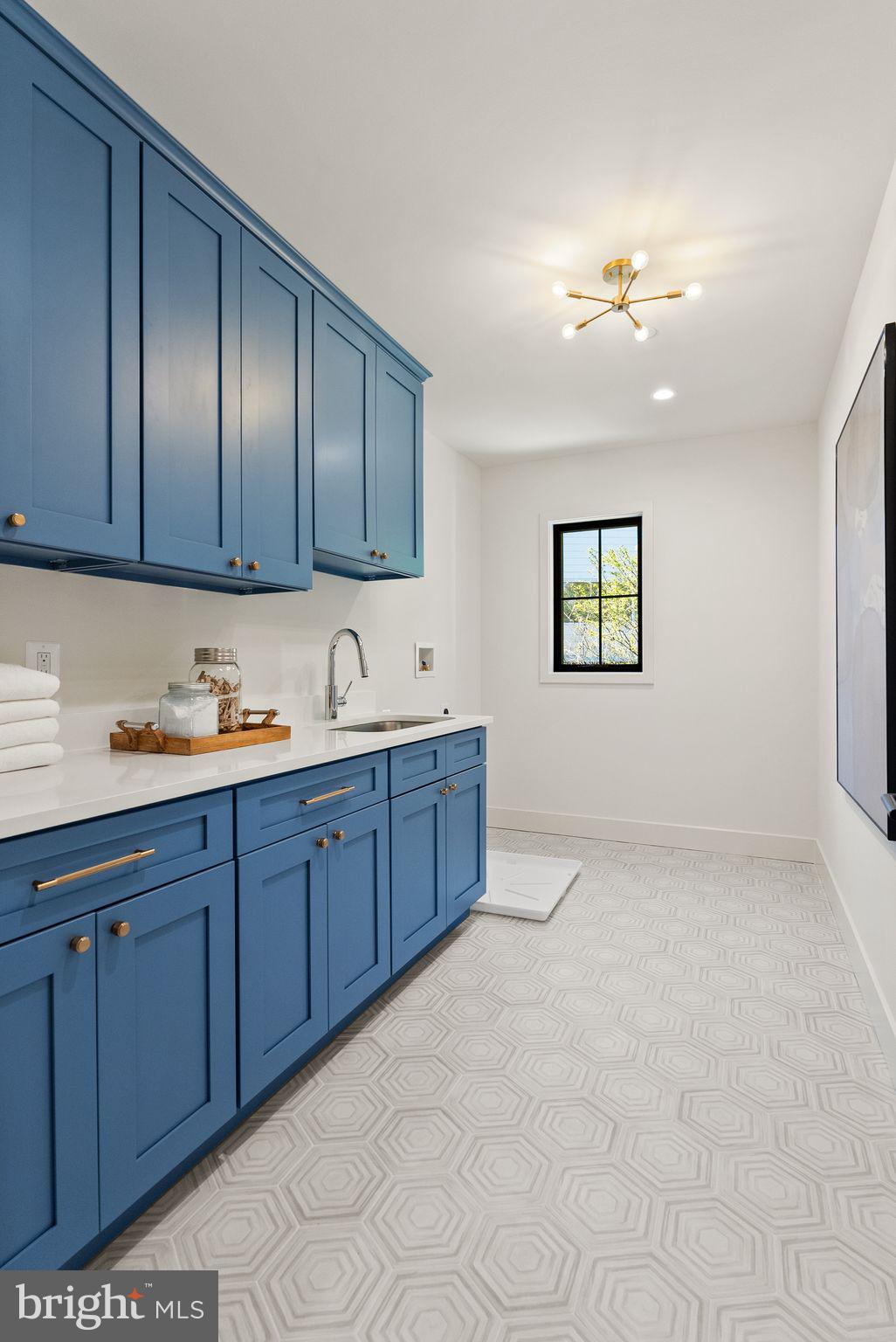 WHEATLEY HILLS - Residential