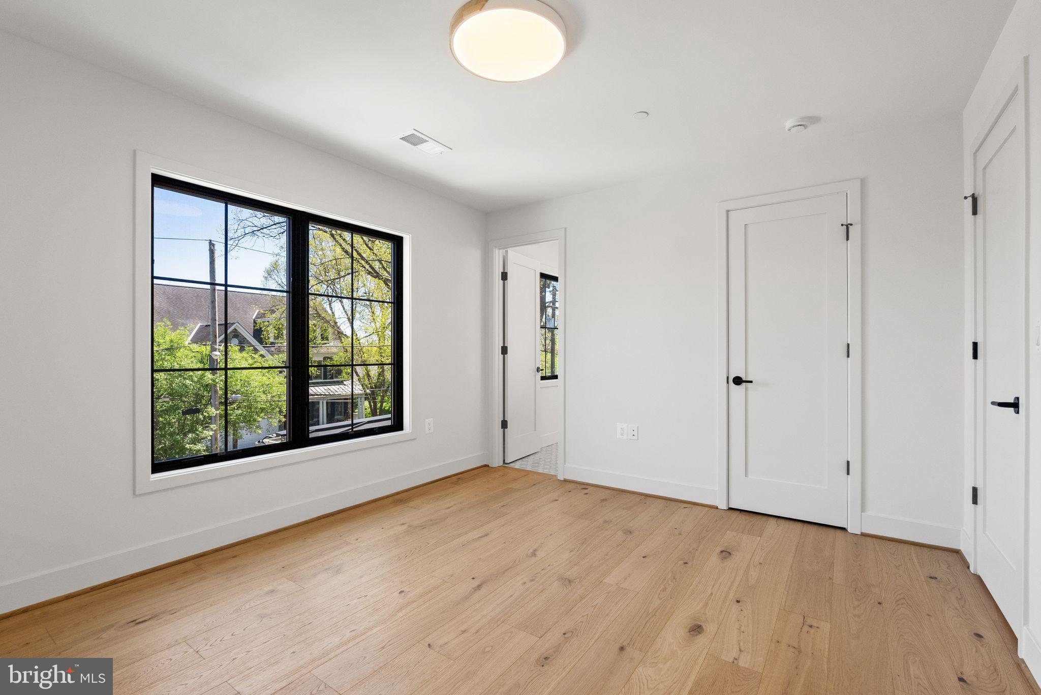 WHEATLEY HILLS - Residential