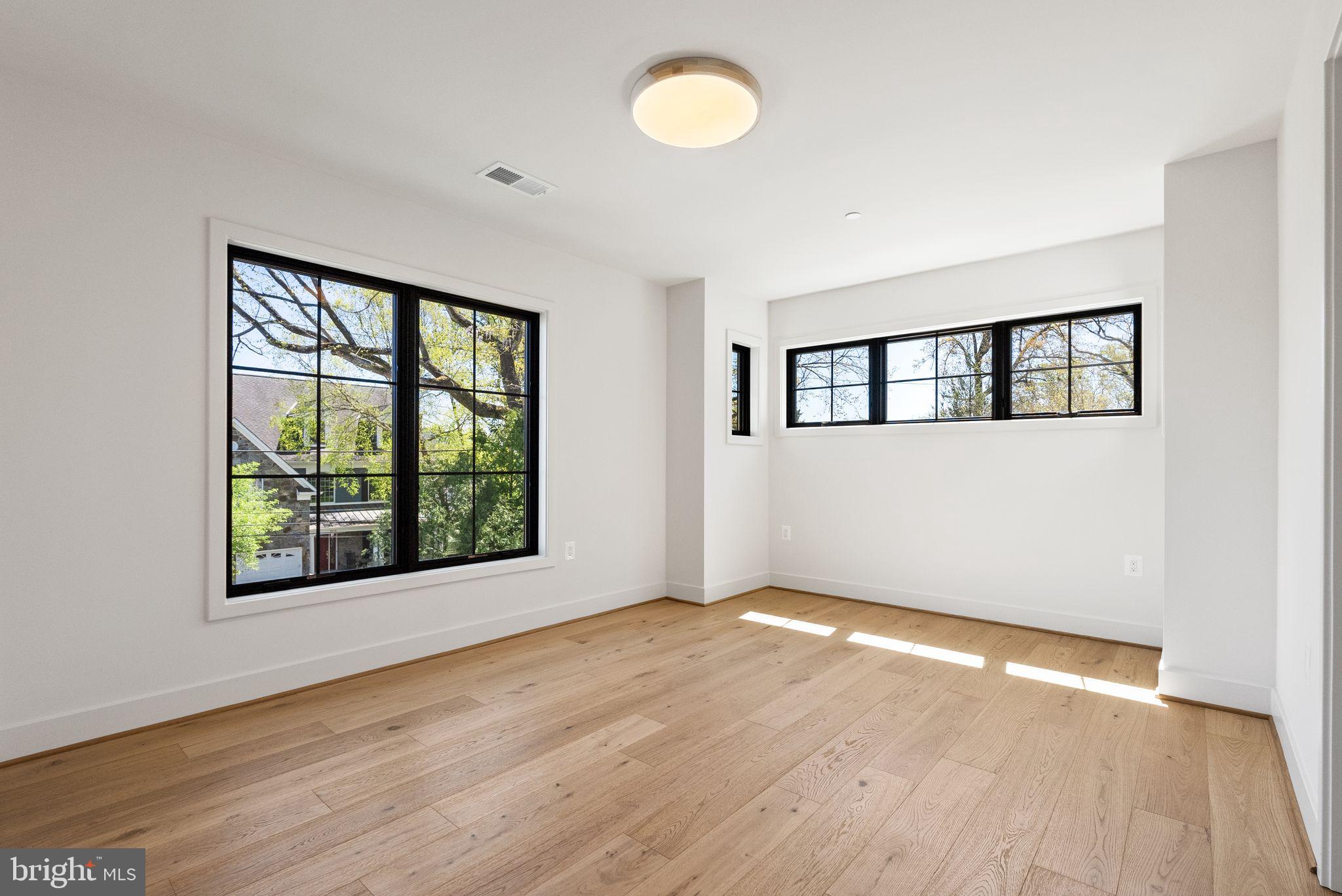 WHEATLEY HILLS - Residential