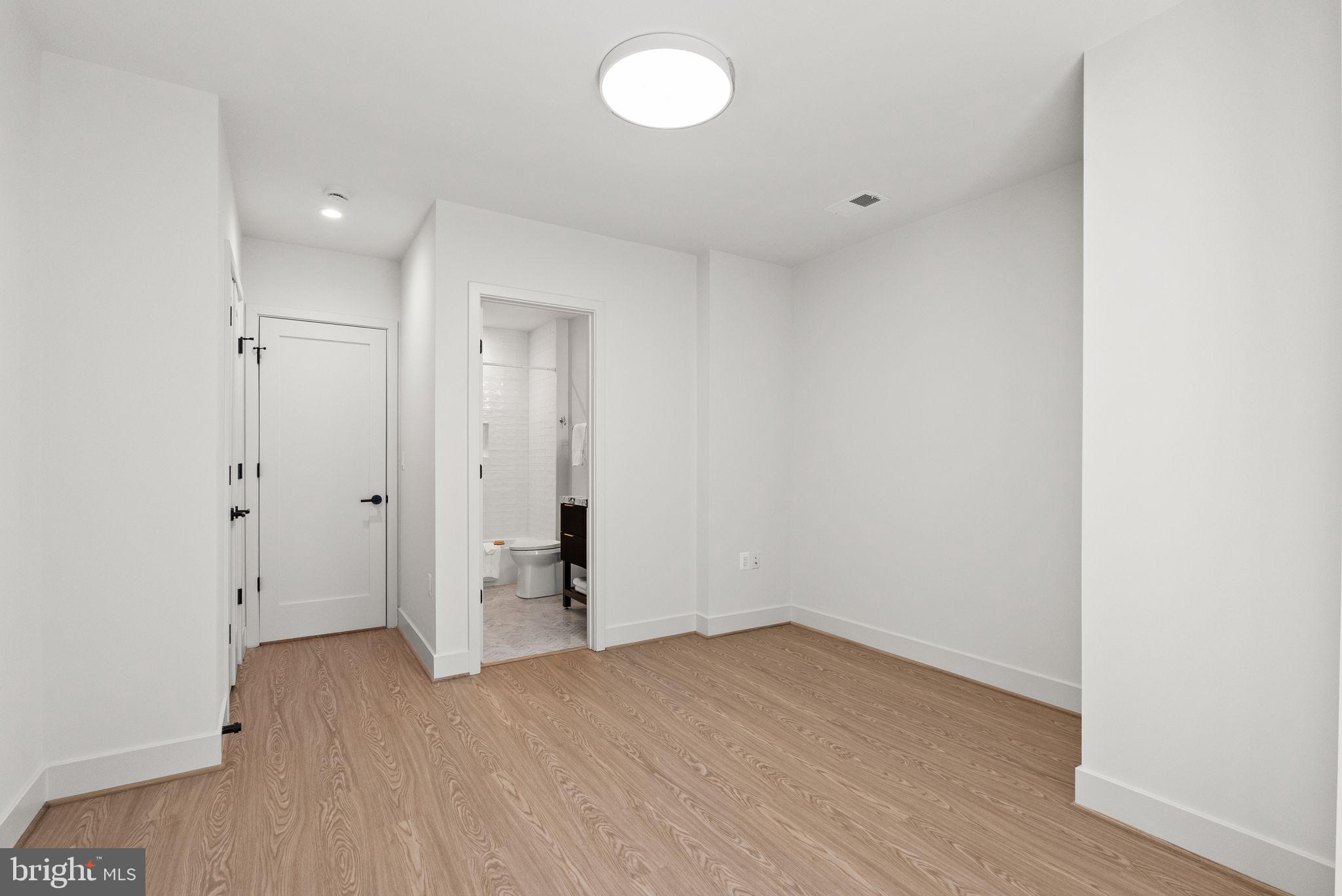 WHEATLEY HILLS - Residential