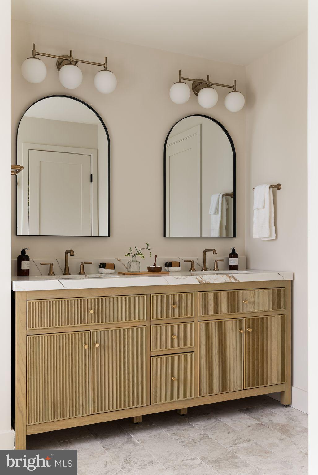 WHEATLEY HILLS - Residential