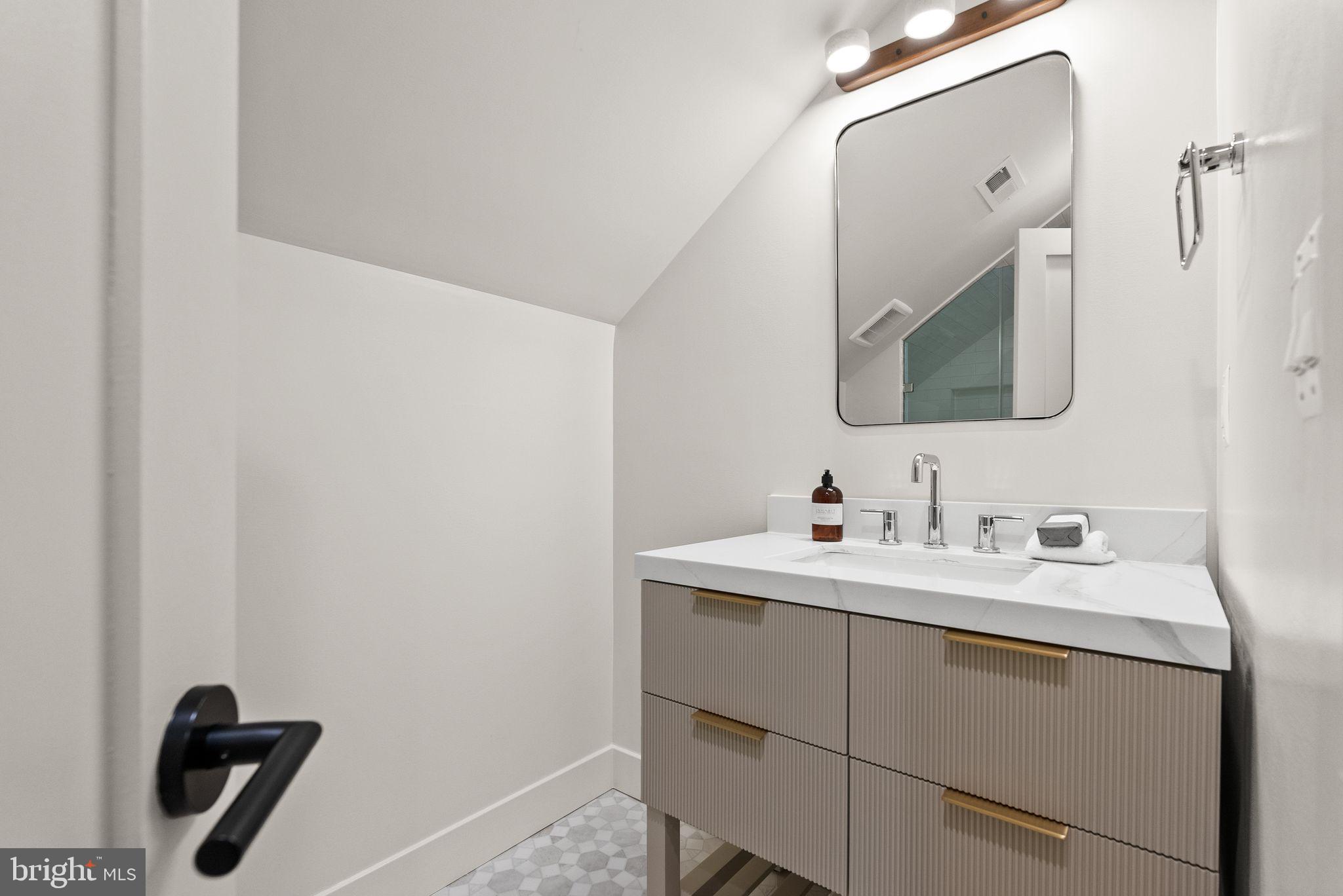 WHEATLEY HILLS - Residential