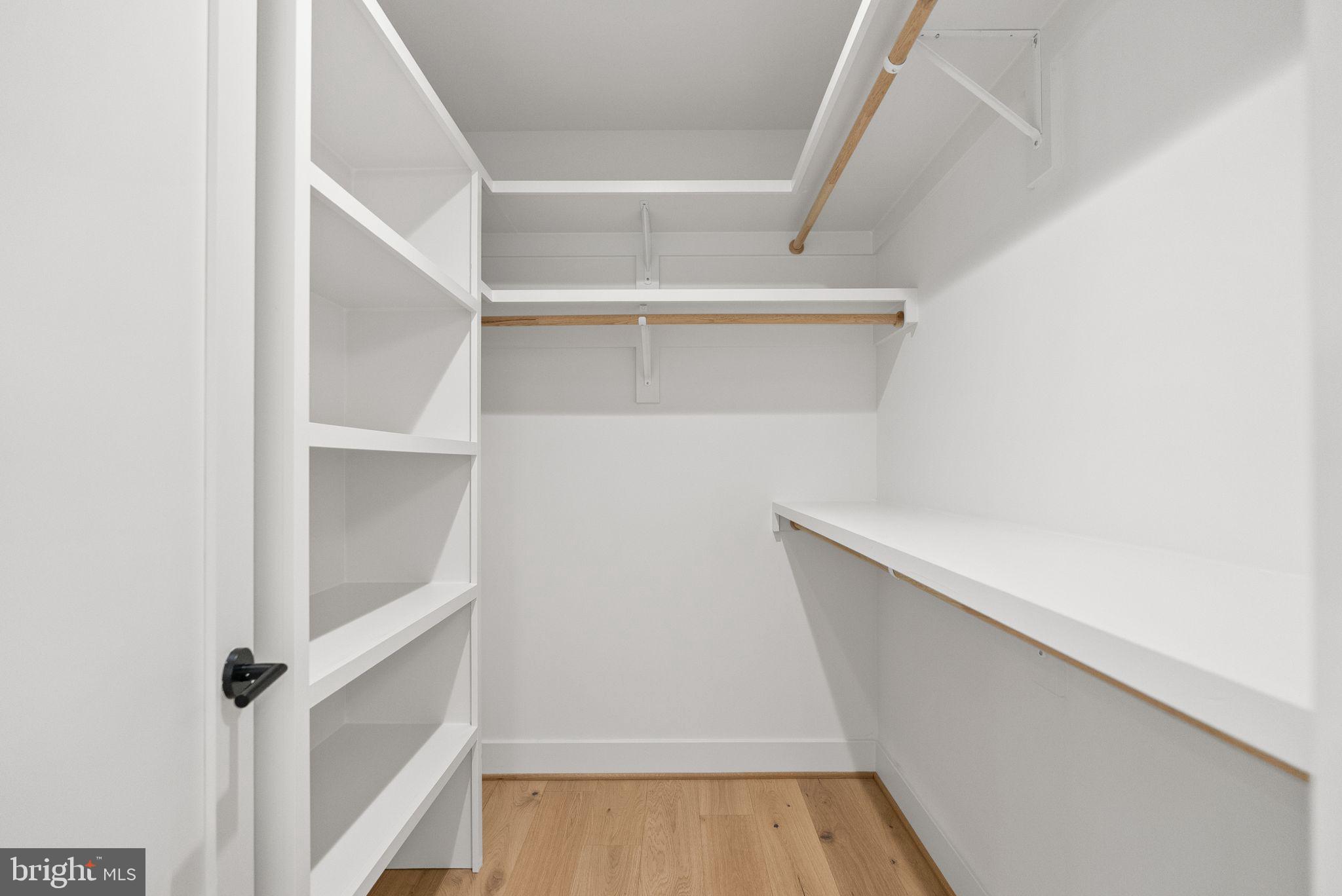 WHEATLEY HILLS - Residential