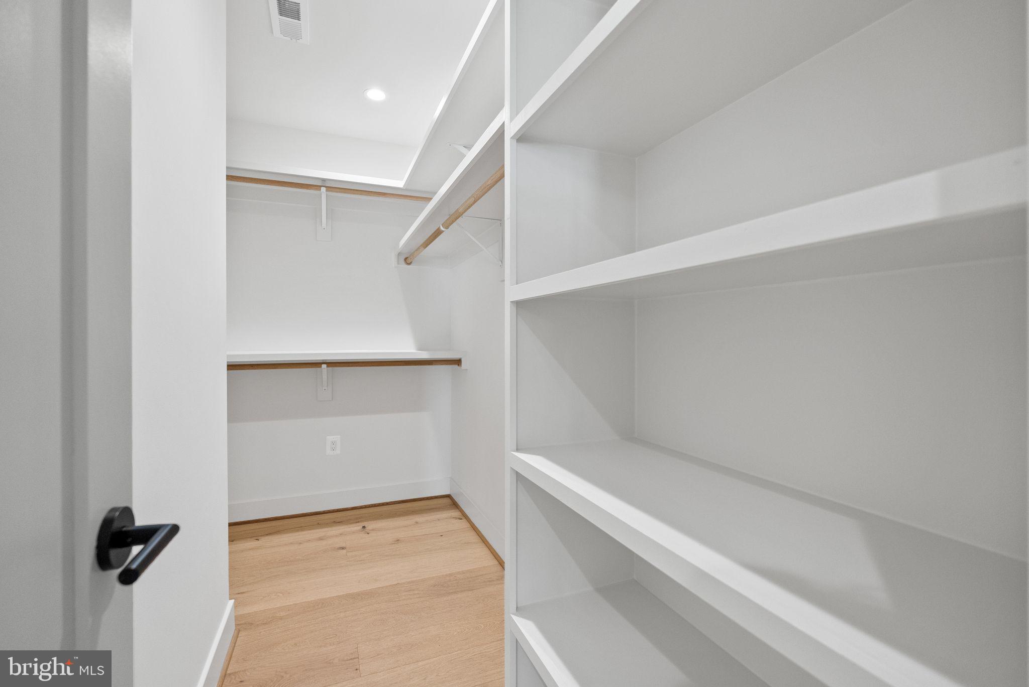 WHEATLEY HILLS - Residential