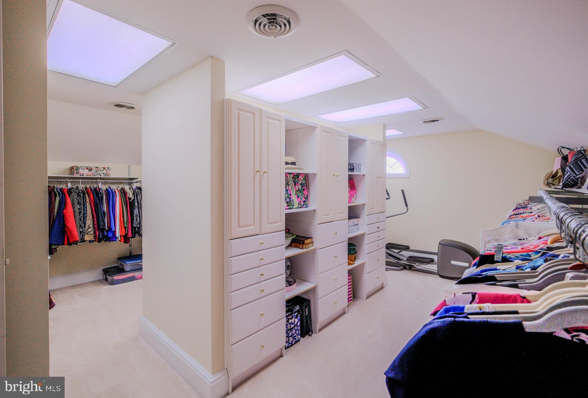 LOCUST DALE - Residential