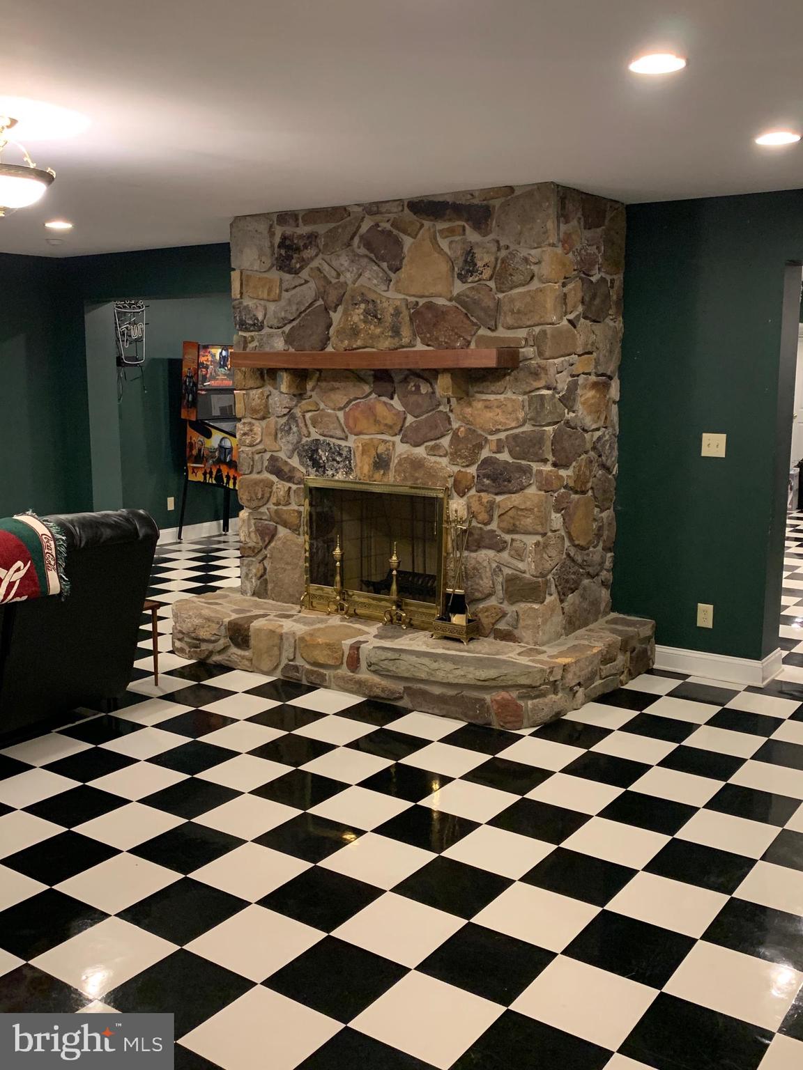 LOCUST DALE - Residential