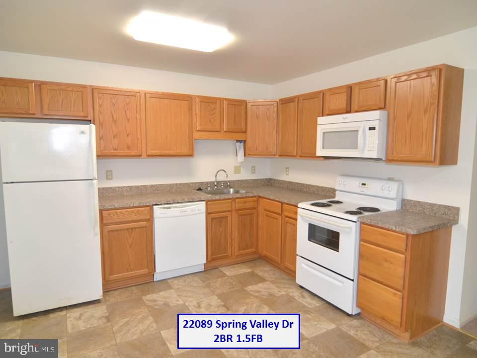 DAKOTA MANOR - Commercial Sale