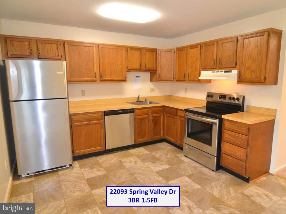 DAKOTA MANOR - Commercial Sale