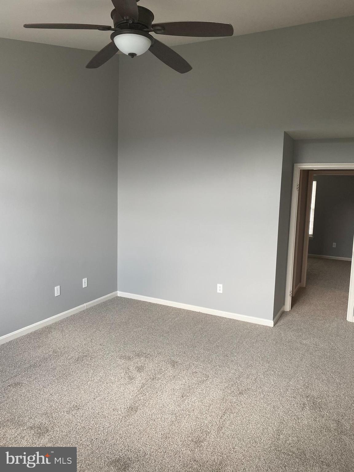 MIRROR RIDGE - Residential