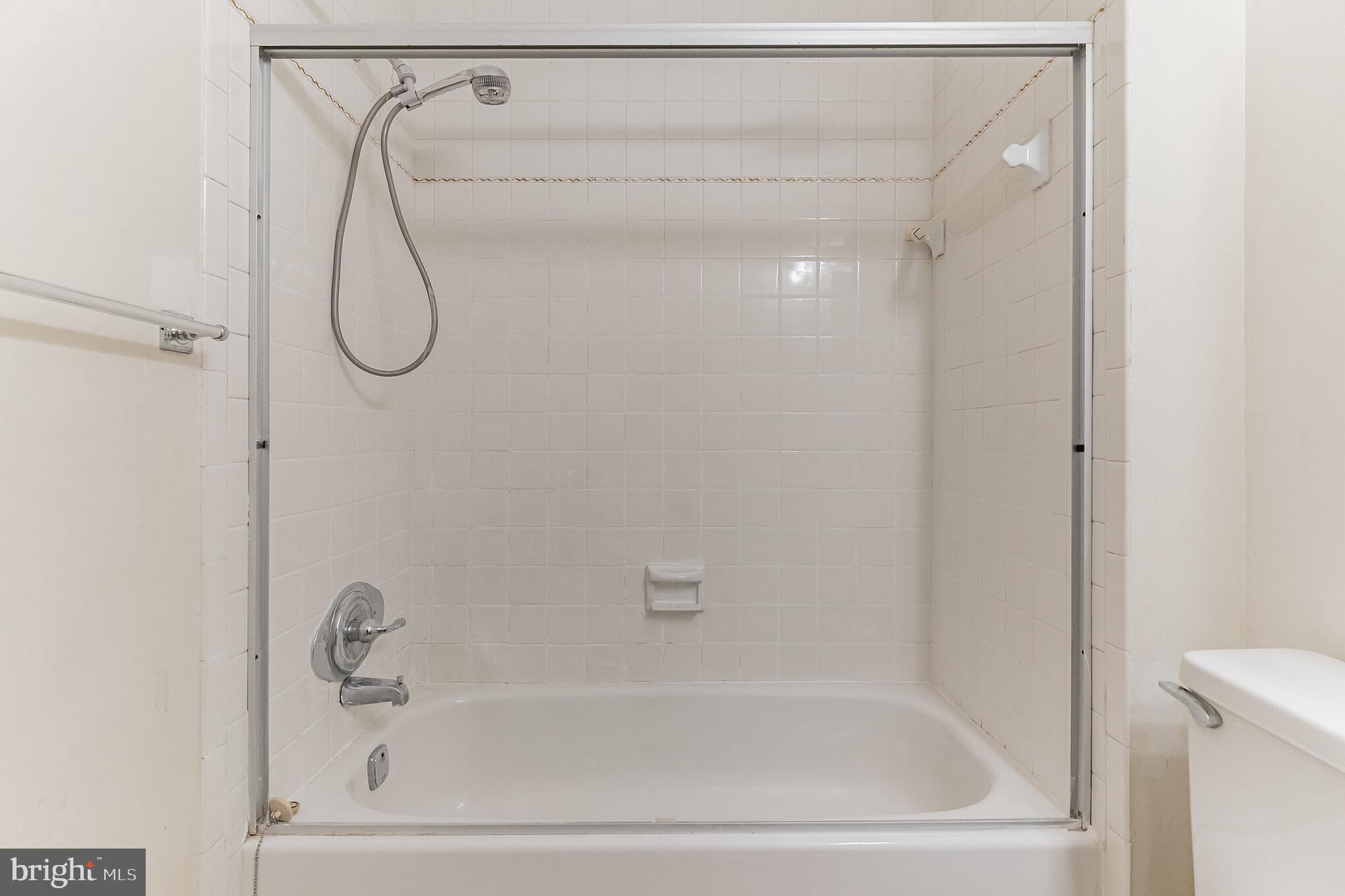 LAFAYETTE PARK WEST - Residential Lease