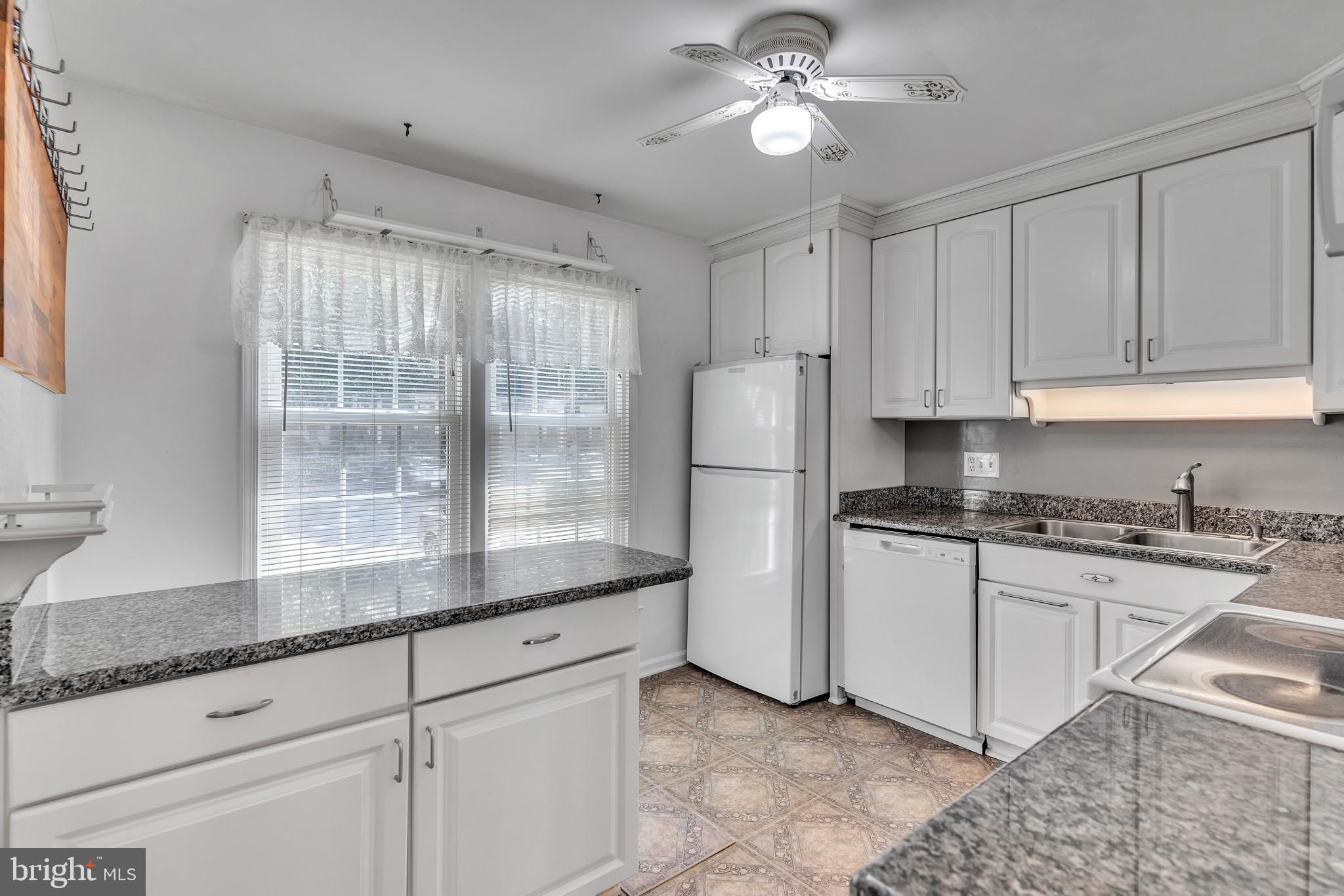 LAFAYETTE PARK WEST - Residential Lease