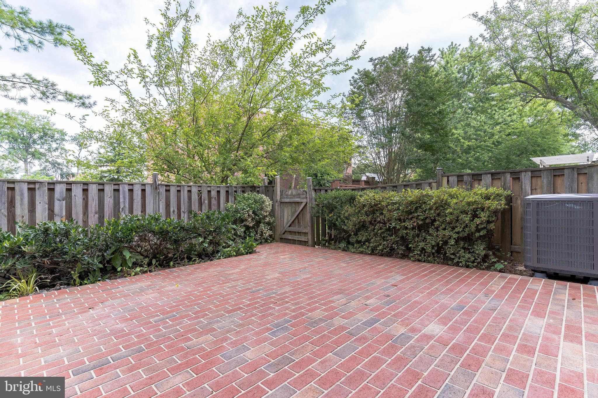 LAFAYETTE PARK WEST - Residential Lease