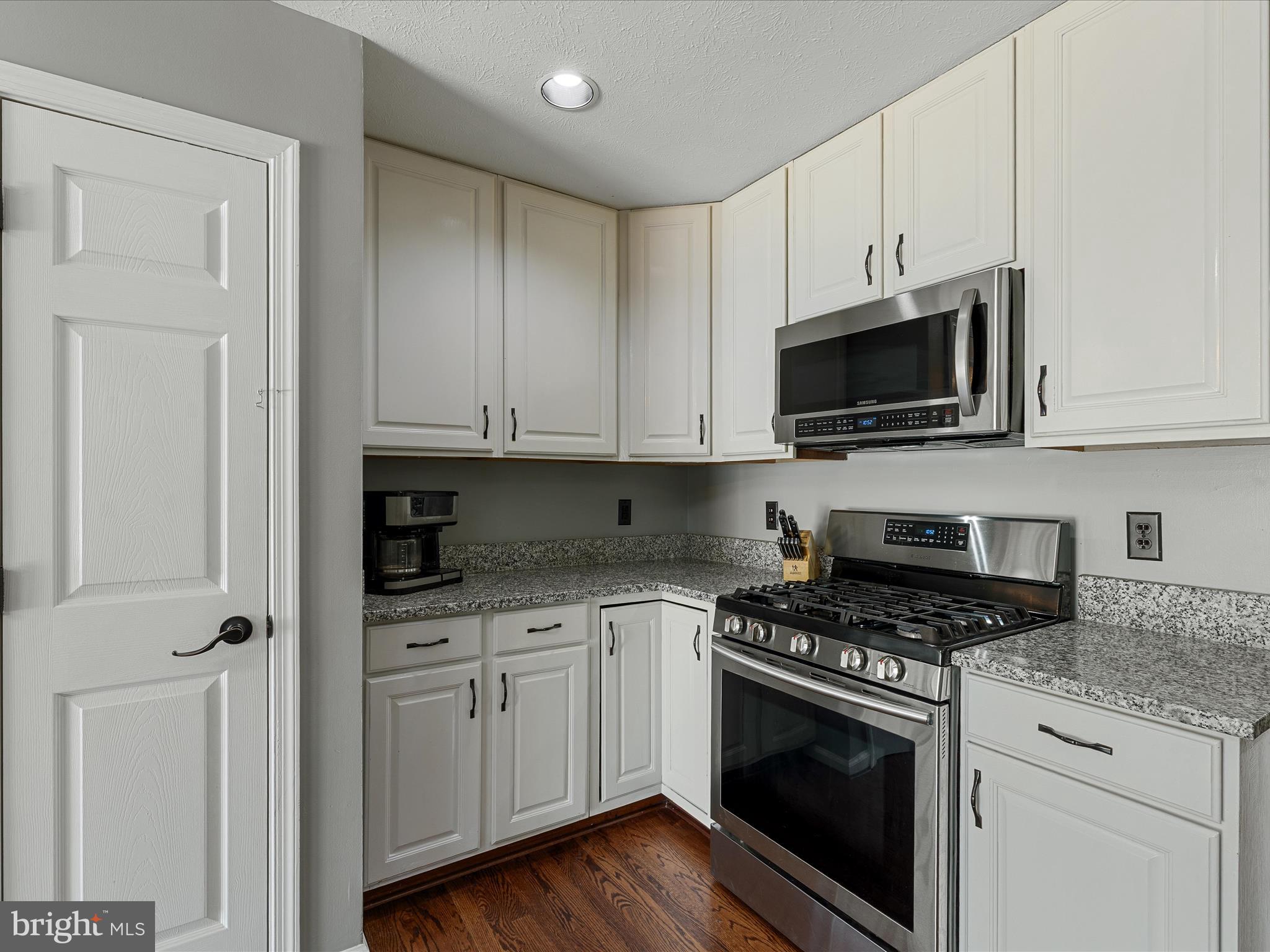 PIONEER HEIGHTS - Residential