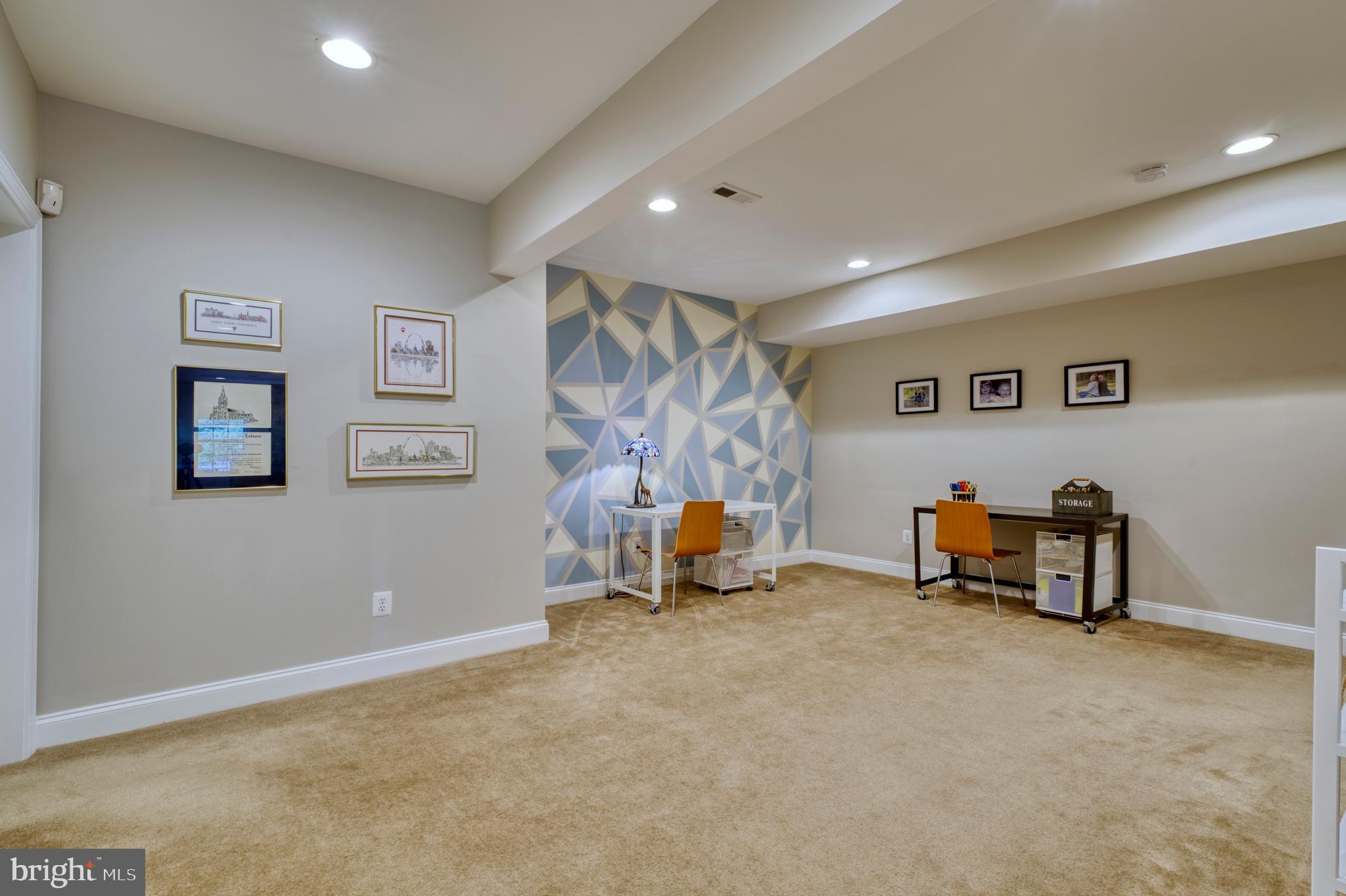 BROADLANDS SOUTH - Residential