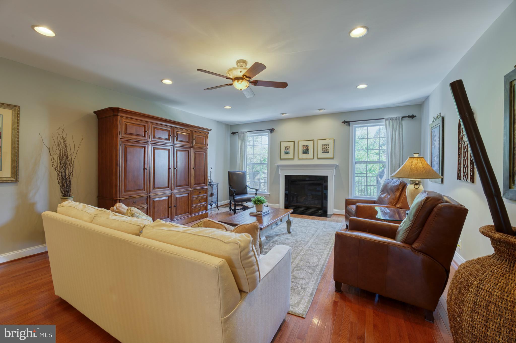 BROADLANDS SOUTH - Residential