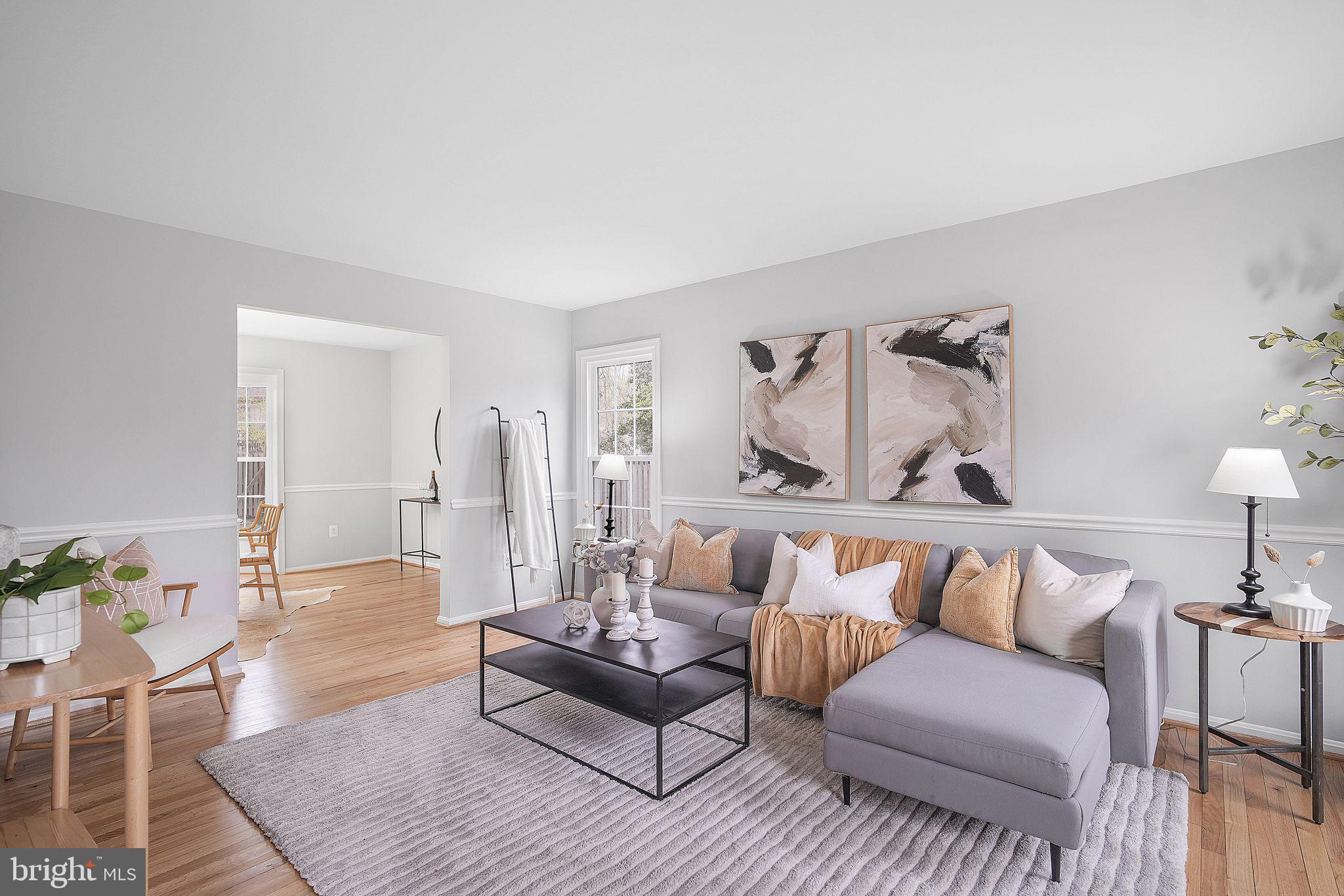 HUNTING HILLS WOODS - Residential