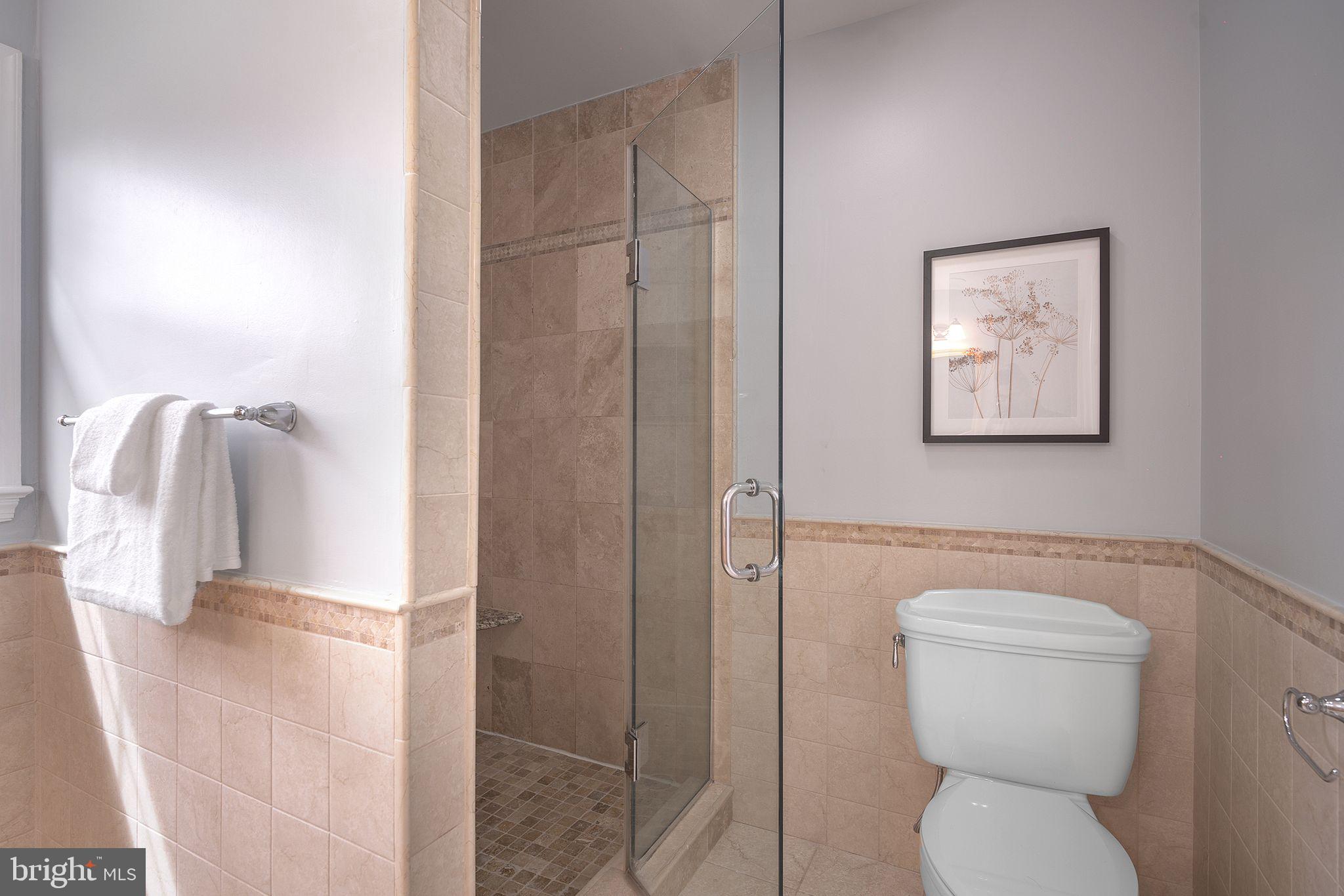 HUNTING HILLS WOODS - Residential