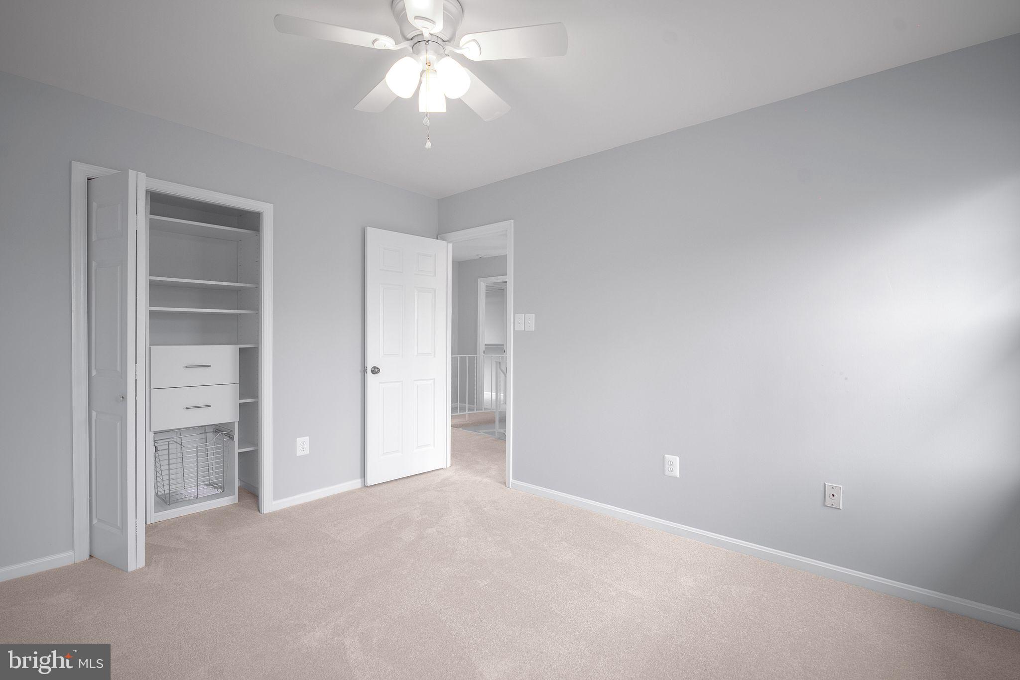 HUNTING HILLS WOODS - Residential