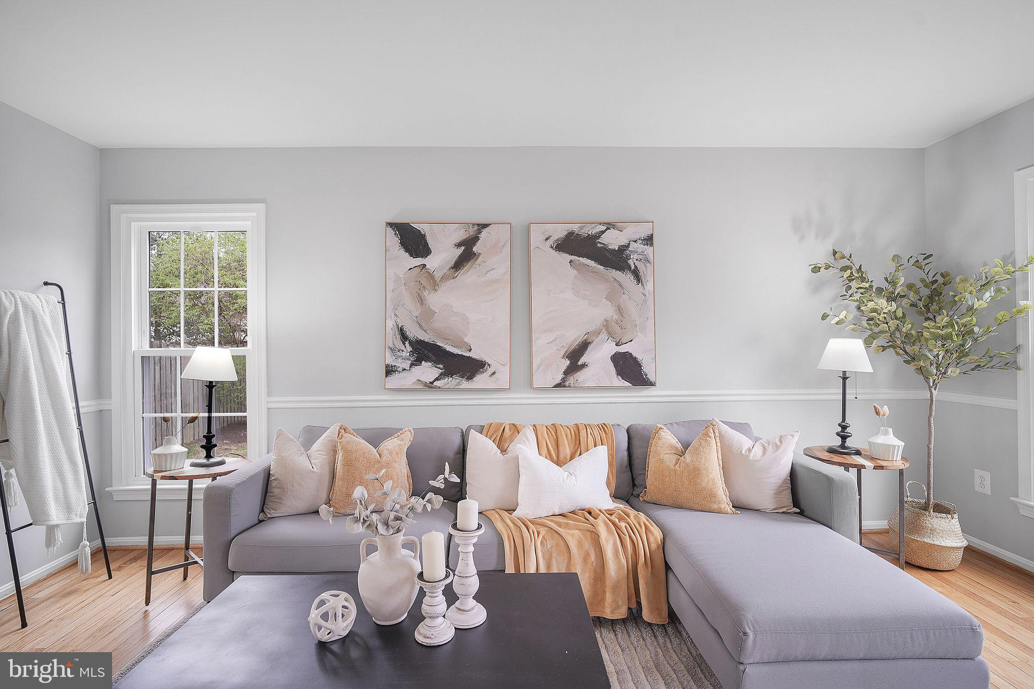 HUNTING HILLS WOODS - Residential