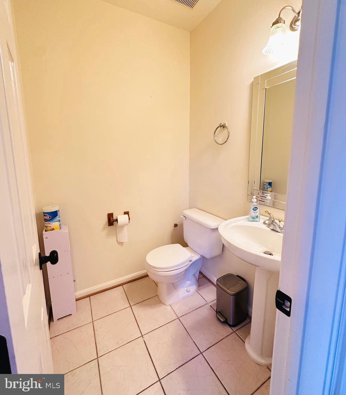 SOUTH RIDING - Residential Lease