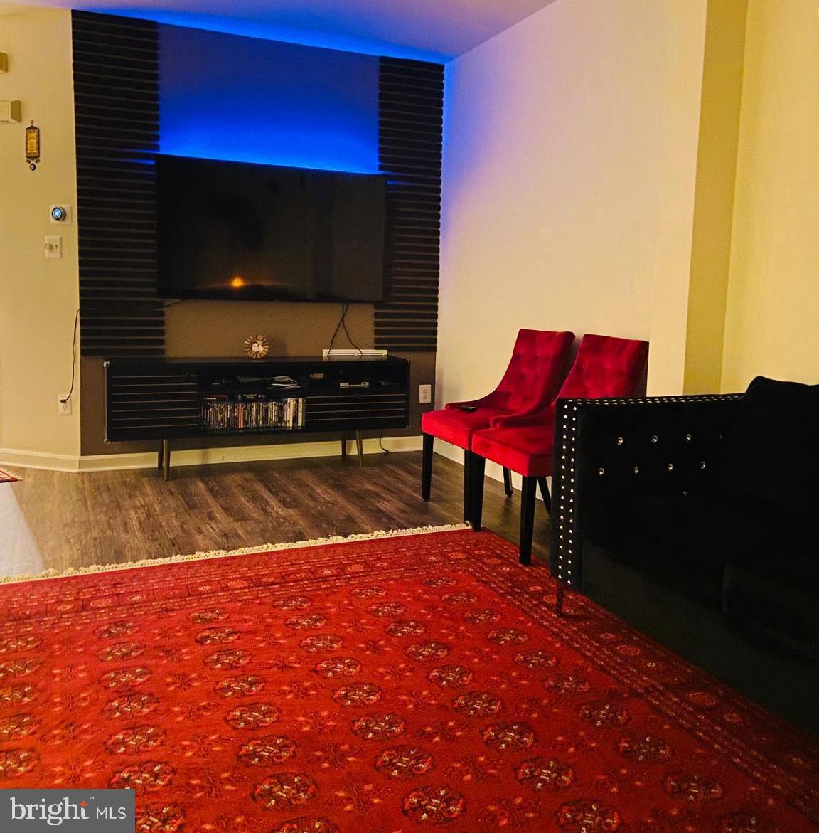 SOUTH RIDING - Residential Lease