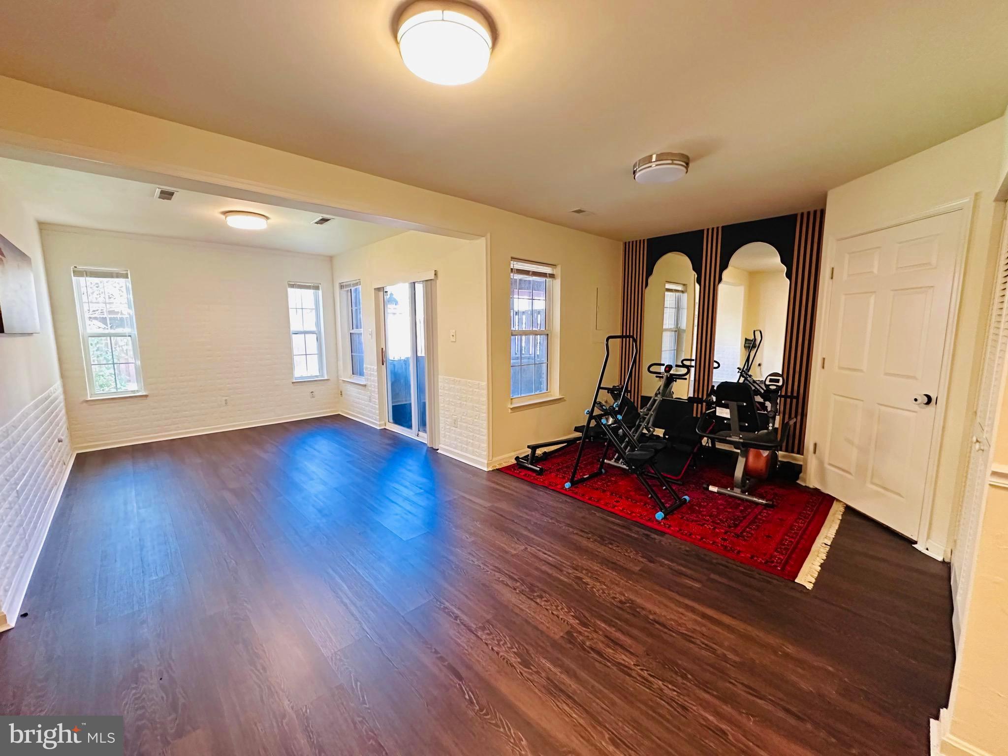 SOUTH RIDING - Residential Lease