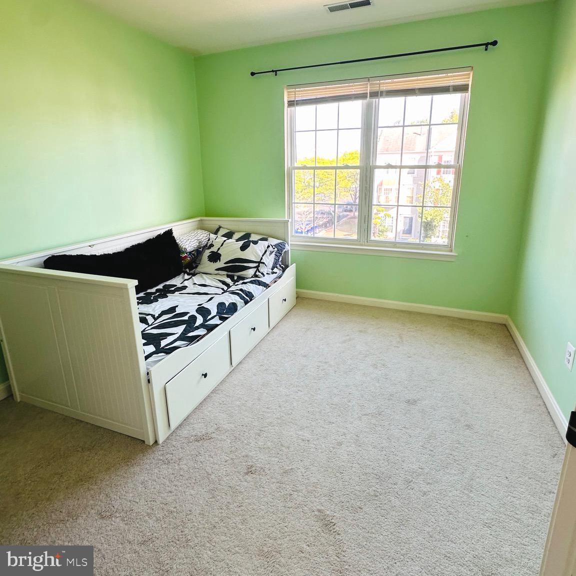 SOUTH RIDING - Residential Lease