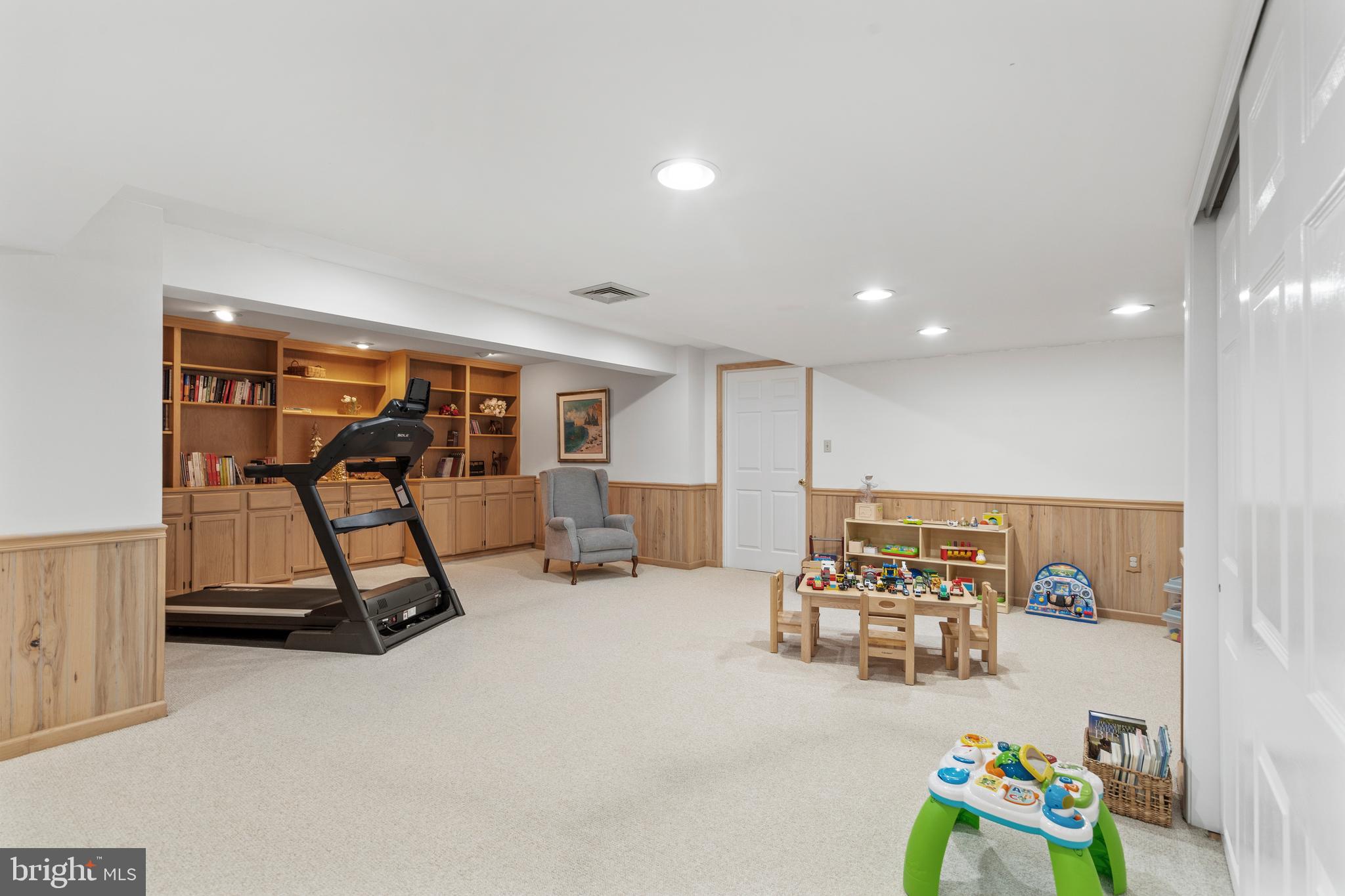 MILL RUN - Residential