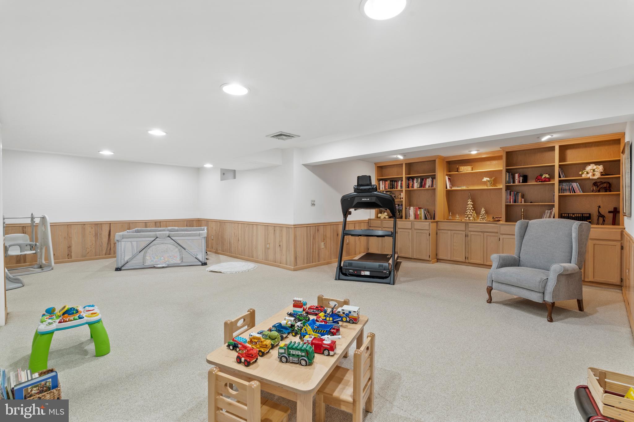 MILL RUN - Residential