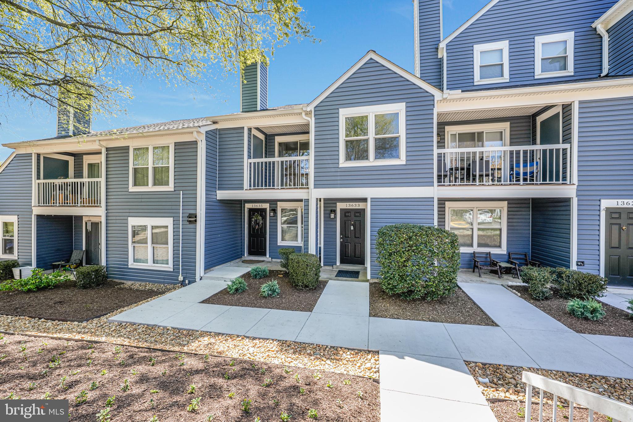 PONDS AT CENTREVILLE - Residential