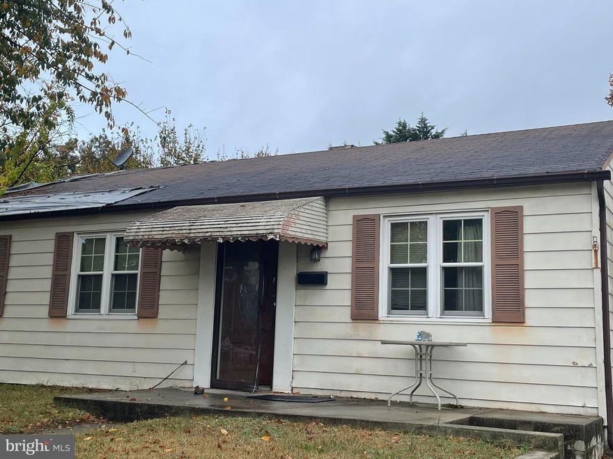 BANK APPROVED SHORT SALE. LIST PRICE IS HAS BEEN APPROVED BY BANK.