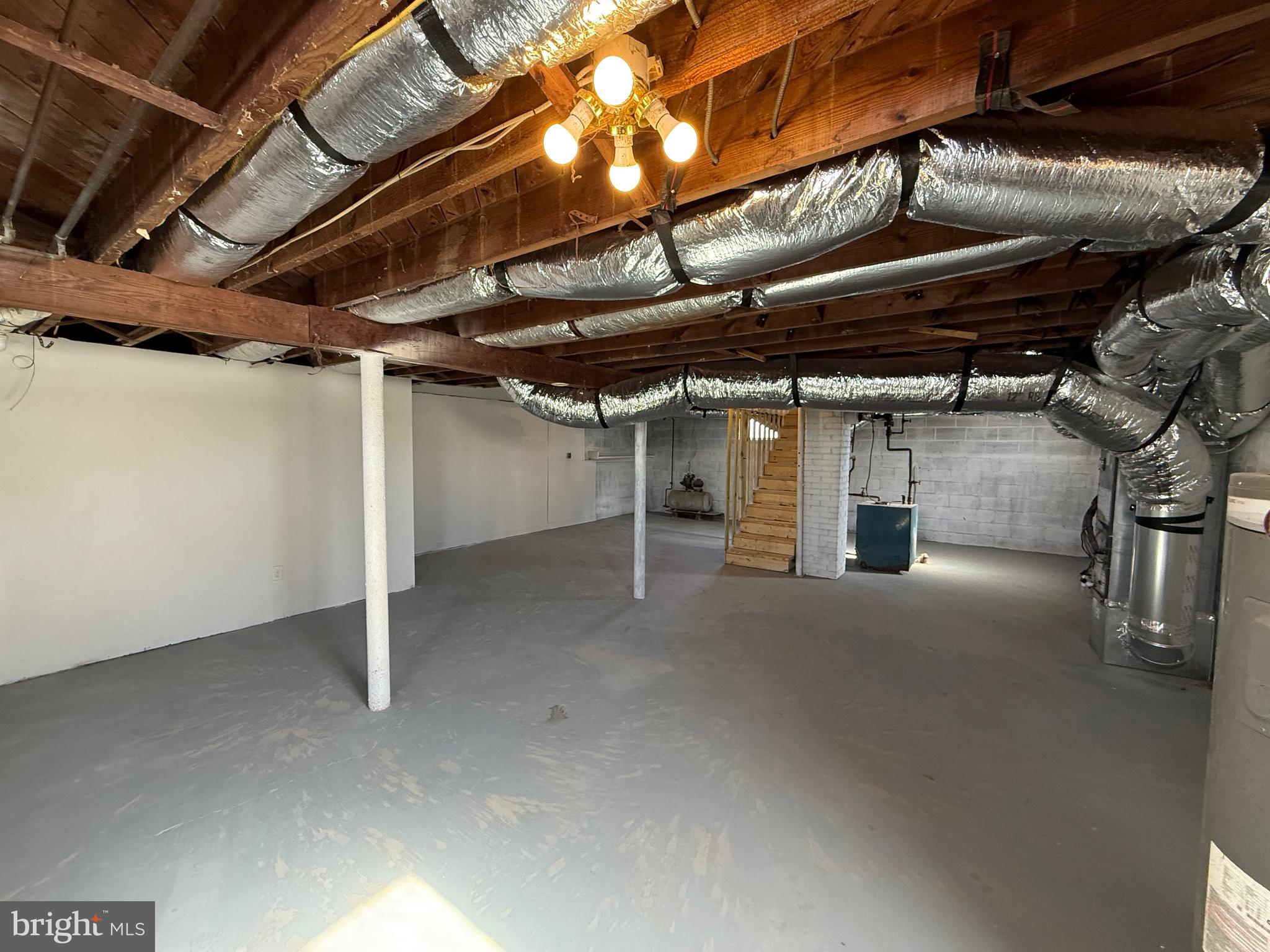 PLANK ROAD - Residential Lease