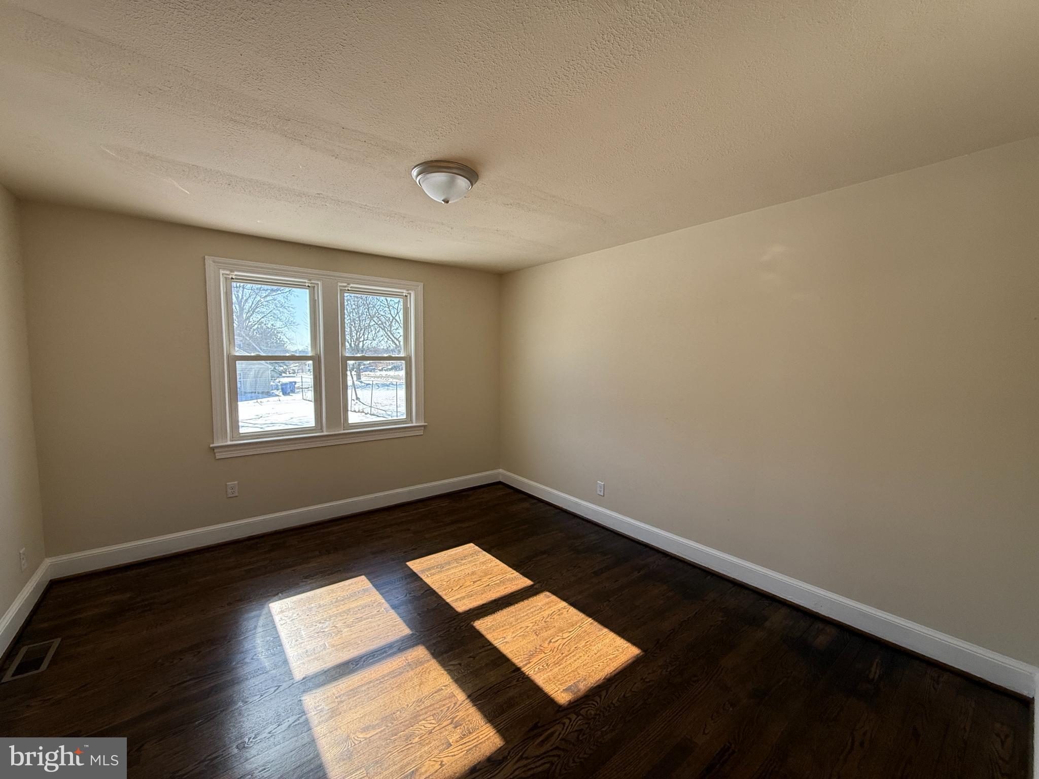 PLANK ROAD - Residential Lease