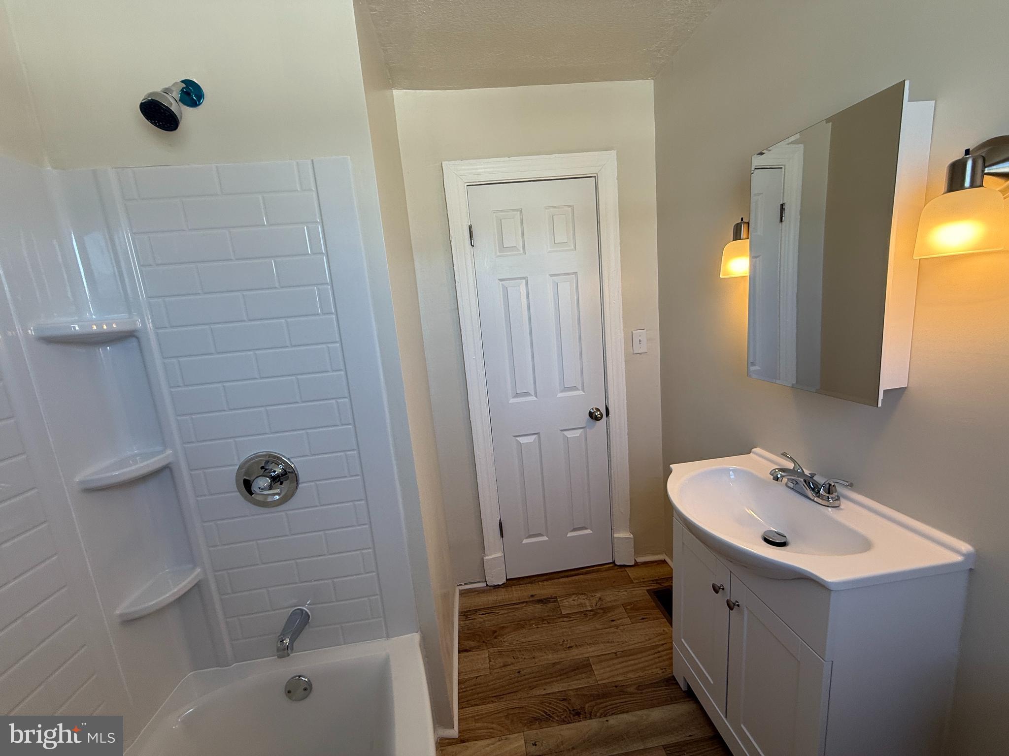 PLANK ROAD - Residential Lease