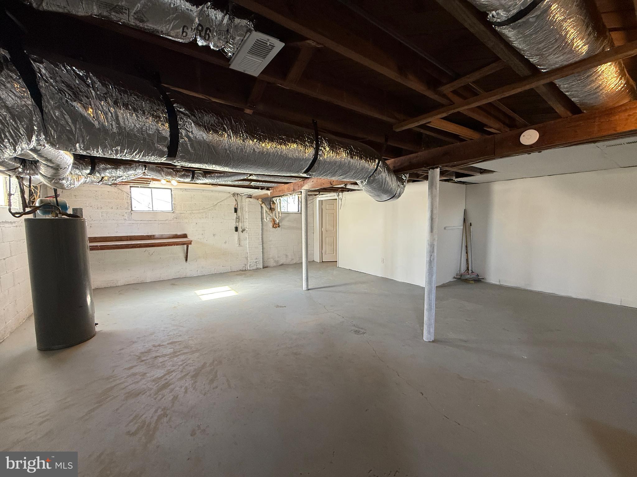 PLANK ROAD - Residential Lease