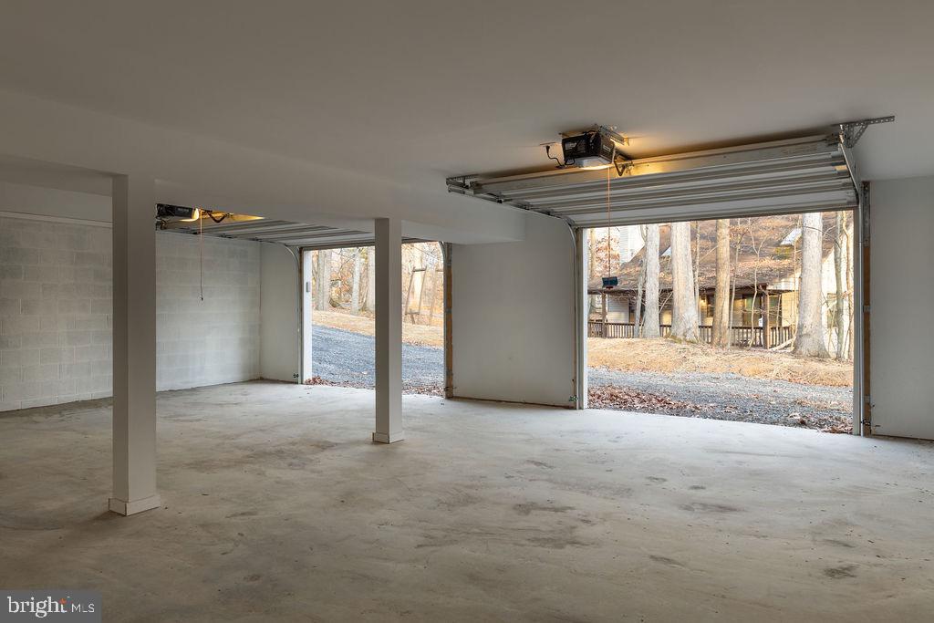 LAKE HOLIDAY ESTATES - Residential