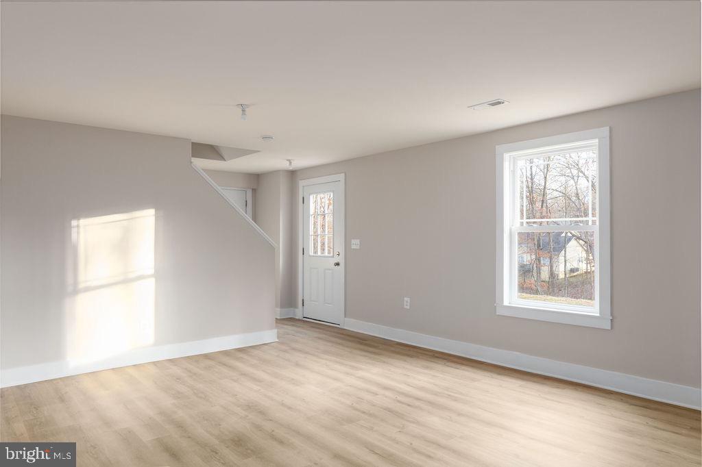 LAKE HOLIDAY ESTATES - Residential