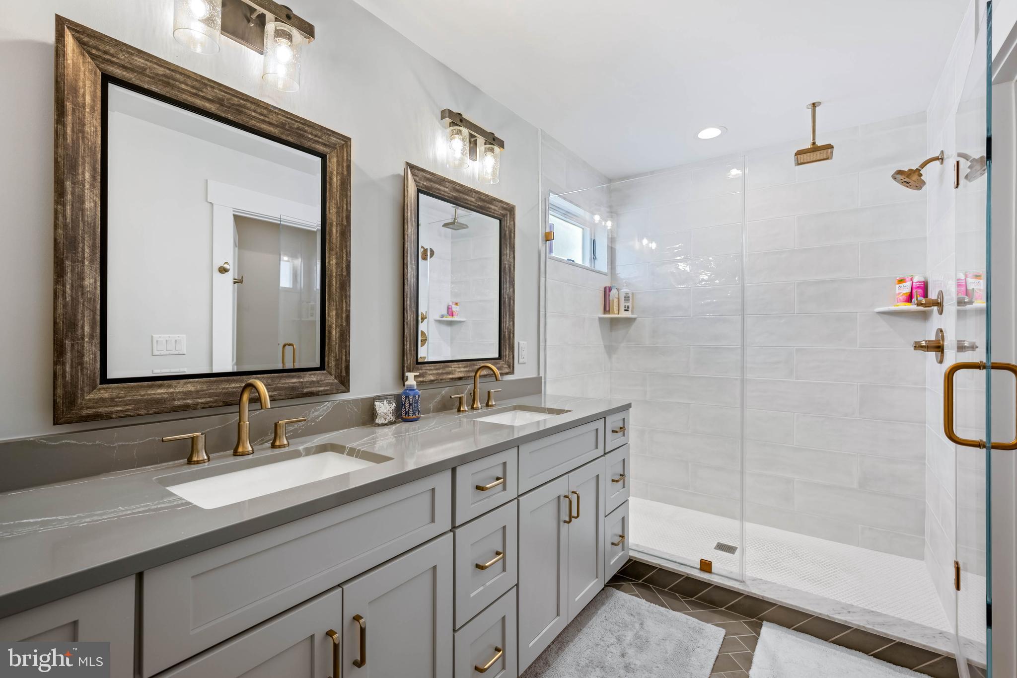 ANGLERS NEST - Residential