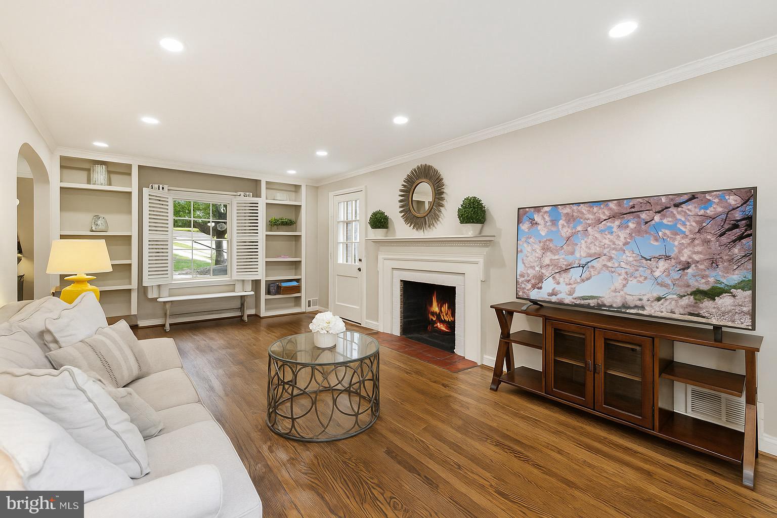 MADISON MANOR - Residential