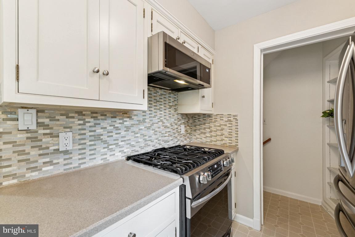 MADISON MANOR - Residential