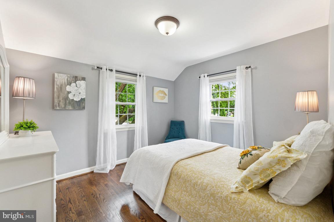 MADISON MANOR - Residential