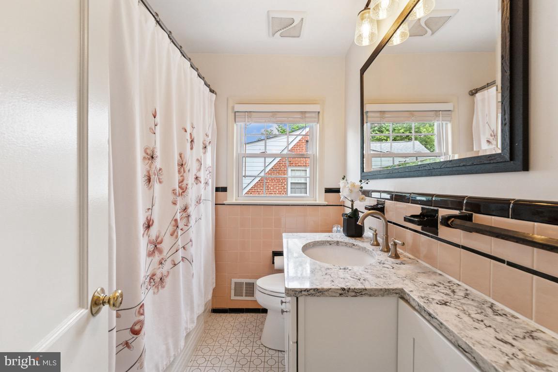 MADISON MANOR - Residential