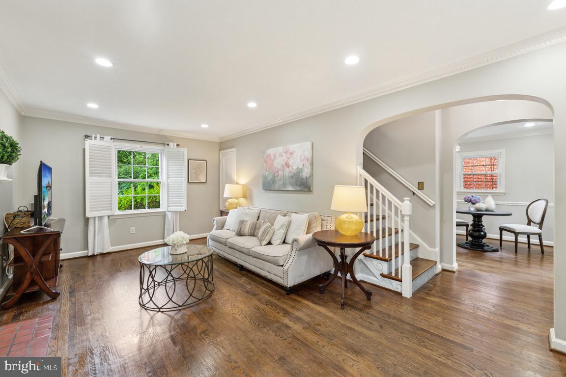 MADISON MANOR - Residential