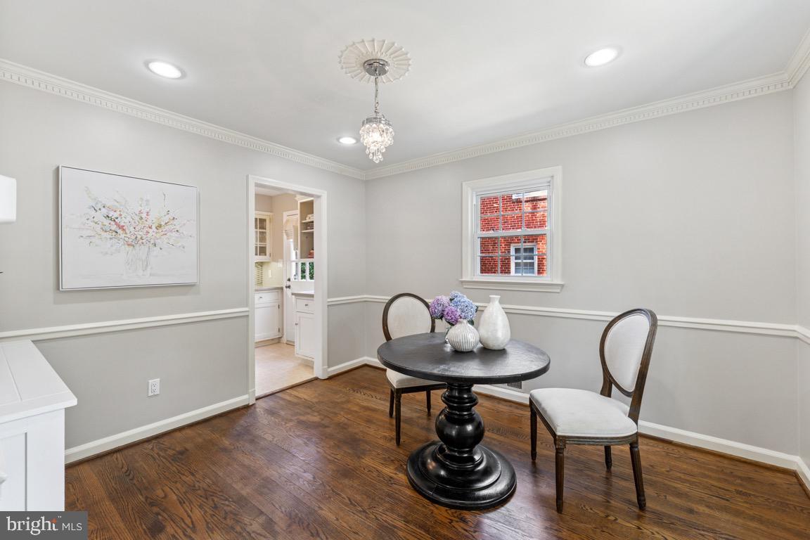 MADISON MANOR - Residential