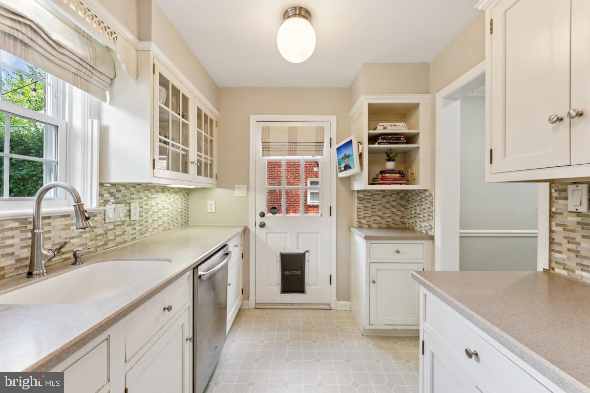 MADISON MANOR - Residential