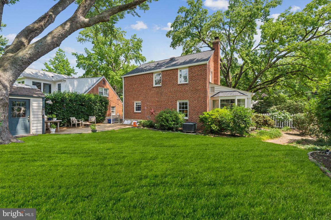 MADISON MANOR - Residential