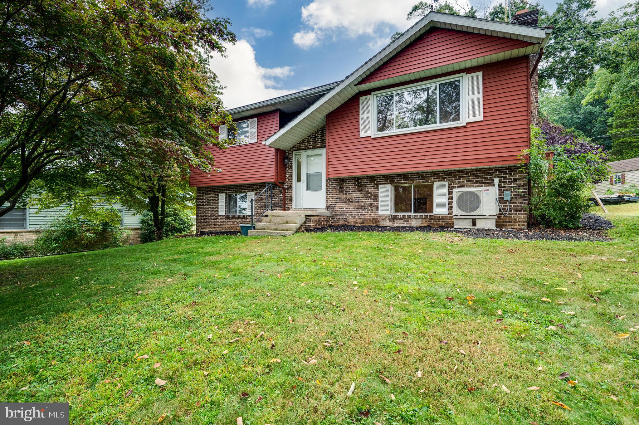 1029 CRESTVIEW AVENUE