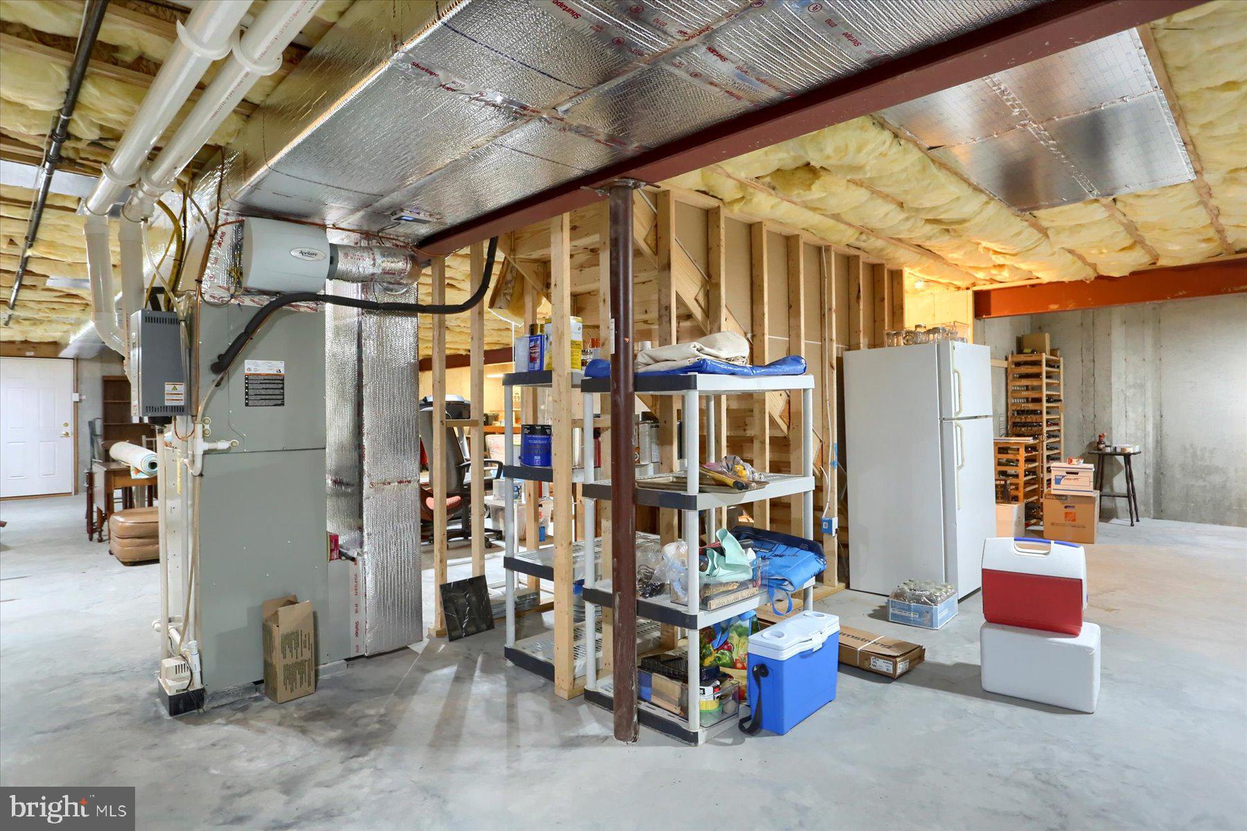 WITNEY RIDGE - Residential